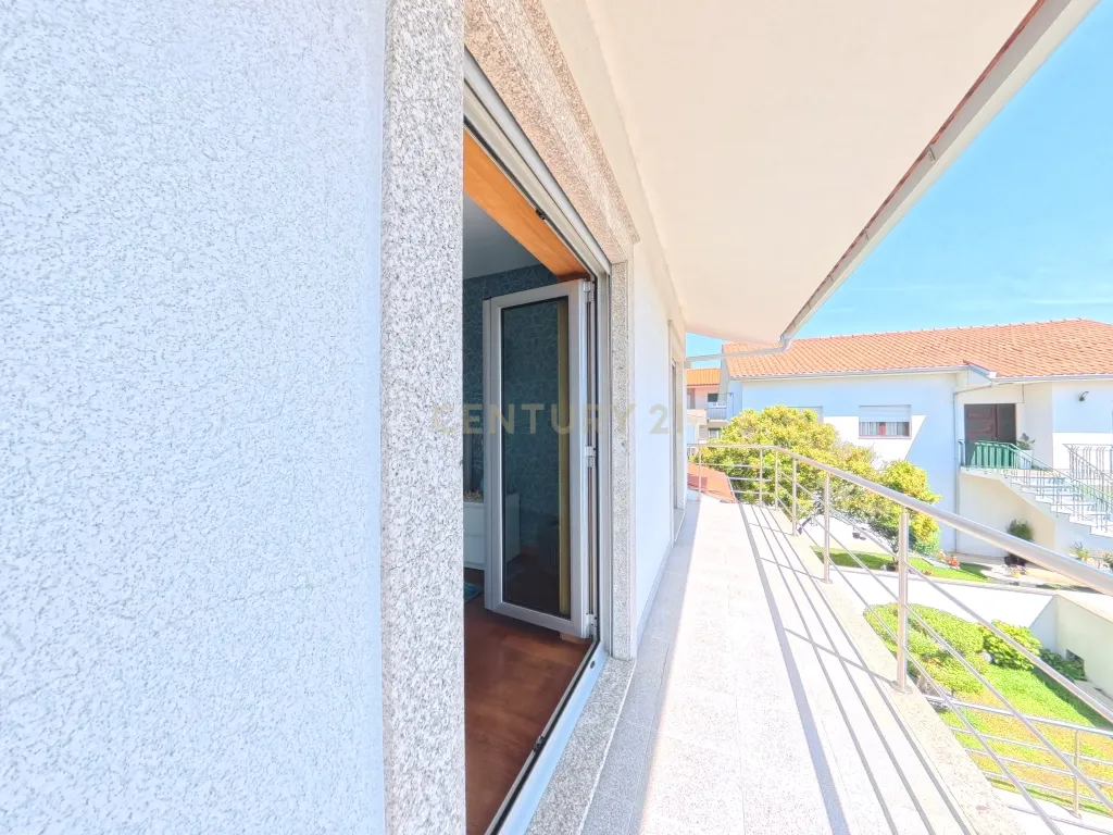 Moradia T4 em Esposende com Jardim e Garagem - Image 29