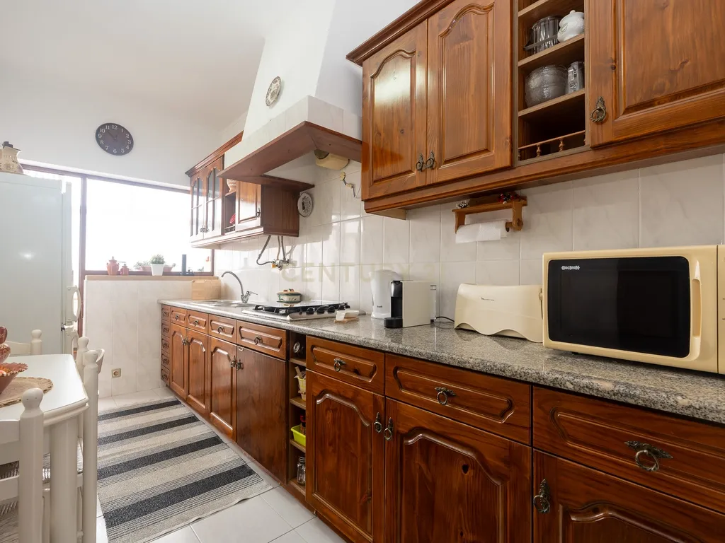 T2 no coração de Peniche | Rua Garrett | Oportunidade para viver ou rentabilizar🚨🚨🚨 - Image 6