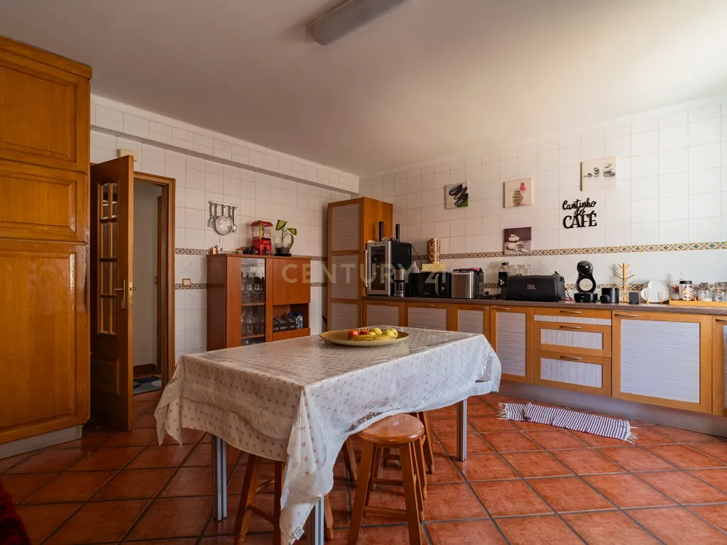 Moradia T3 com piscina em Marinha Grande, Leiria - Image 9