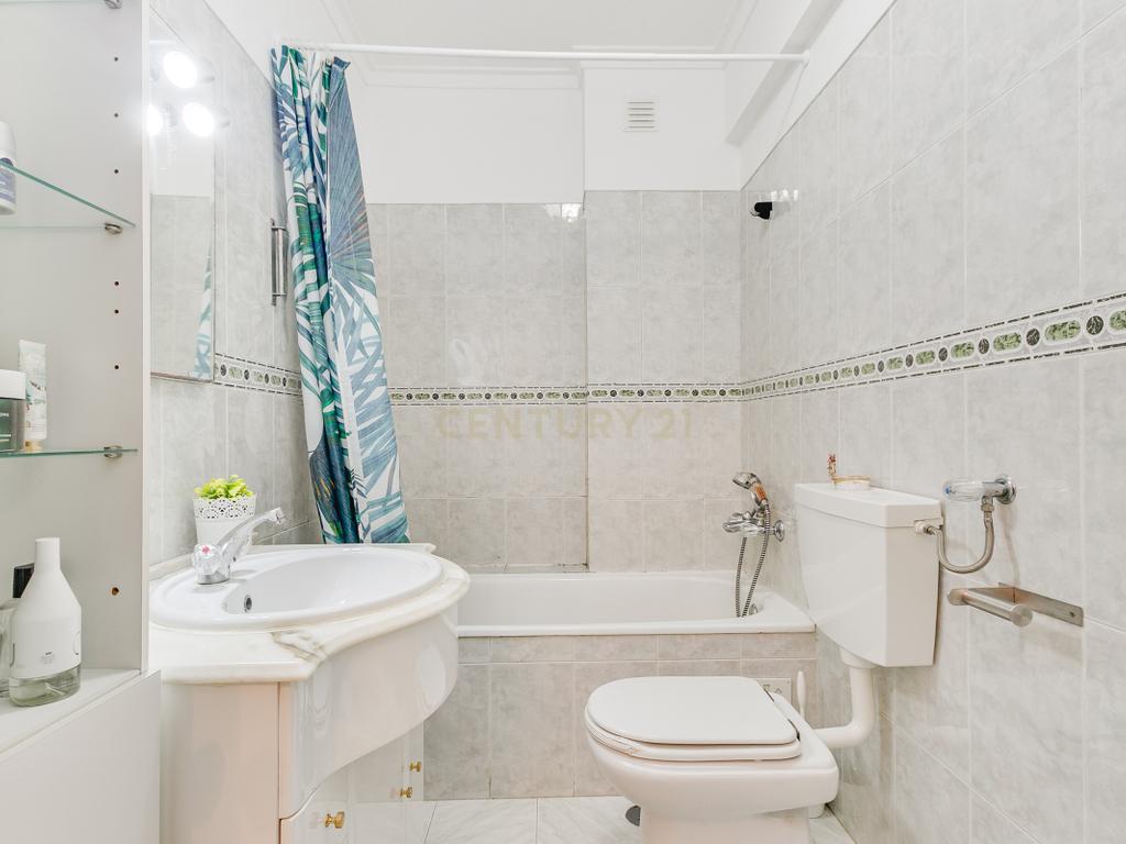 Apartamento T3 com boas áreas, varandas e arrecadação – Rinchoa, Rio de Mouro - Image 23