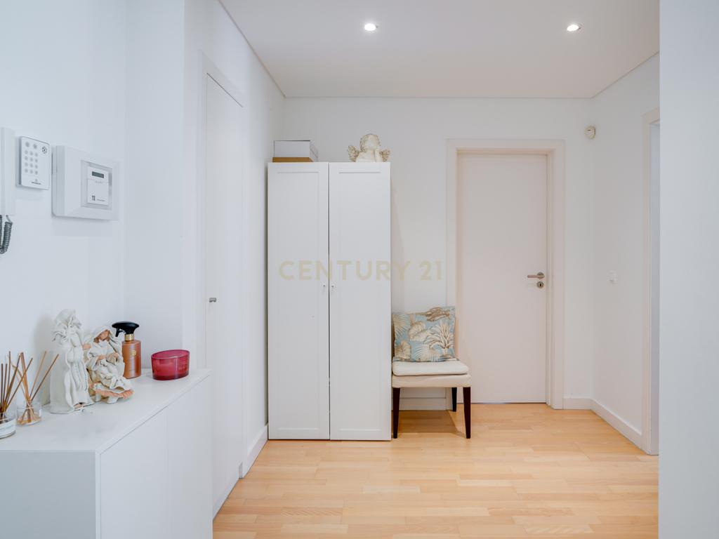 Apartamento T3 com Vista Panorâmica em Oeiras - 570.000€ - Image 25