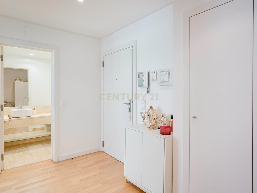 Apartamento T3 com Vista Panorâmica em Oeiras - 570.000€ - Image 27