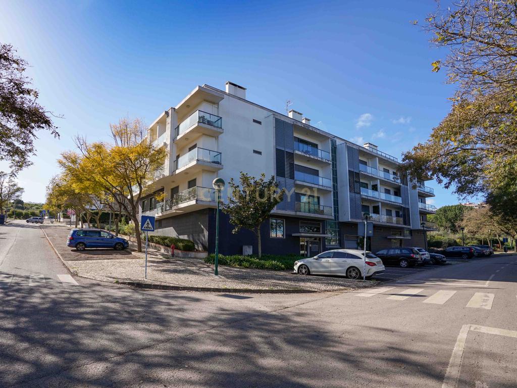 Apartamento T3 com Vista Panorâmica em Oeiras - 570.000€ - Image 3