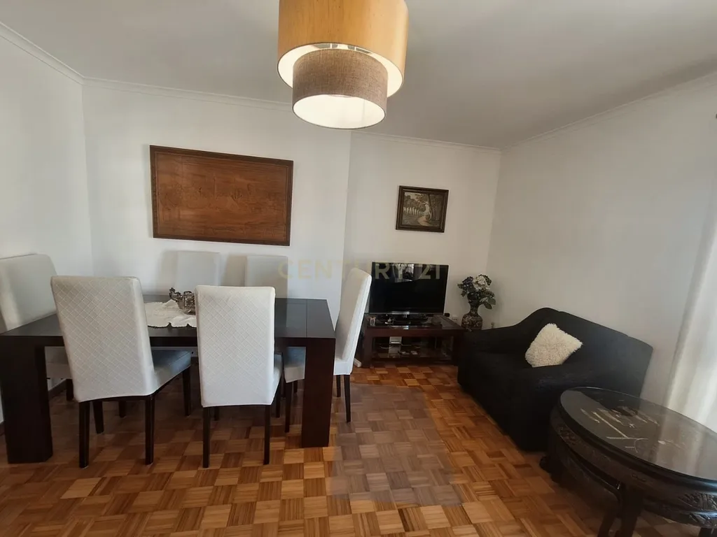 Apartamento T2 no Alto da Faia em Telheiras - Image 6