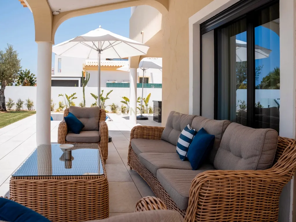 CASA DE LUXO NA PRAIA DA GALÉ · ALGARVE , onde o luxo encontra o mar. - Image 24