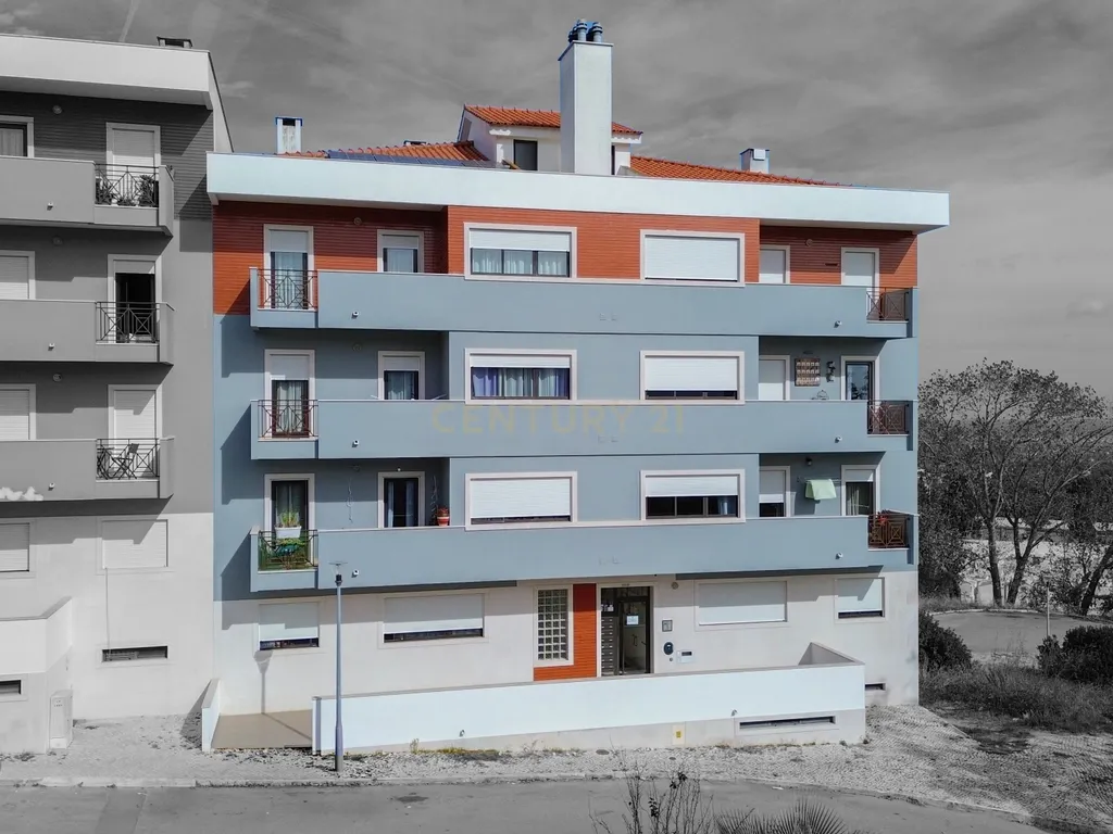 Apartamento T3 centro Palmela - Image 41