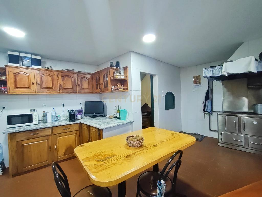Moradia com Comércio em Amorim, Póvoa de Varzim - Uma Oportunidade Única! - Image 32