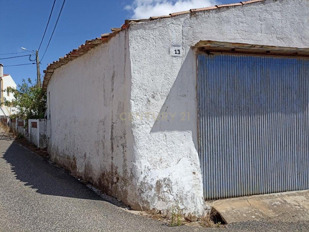 Fotografia 6 de Moradia para reconstrução | 396 m² | Lote 529 m² | Freiria, Torres Vedras
