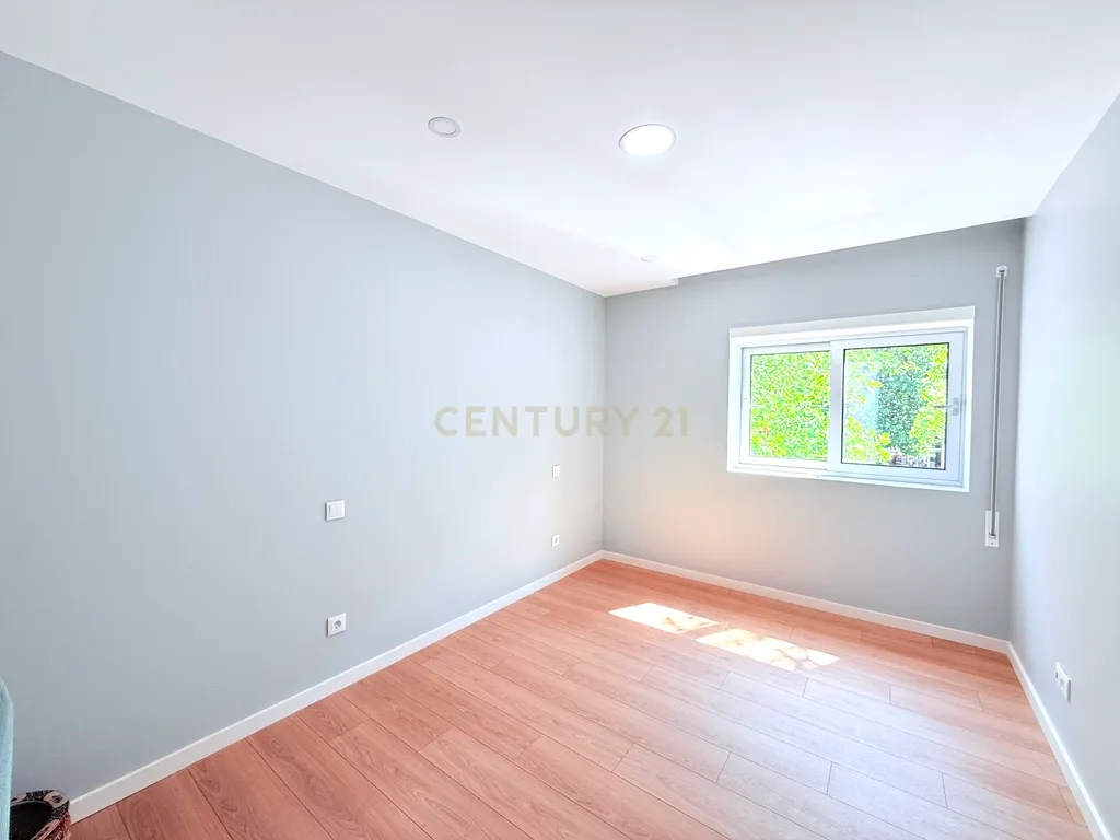 Apartamento T3 Povoa de Lanhoso/Permuta - Image 14