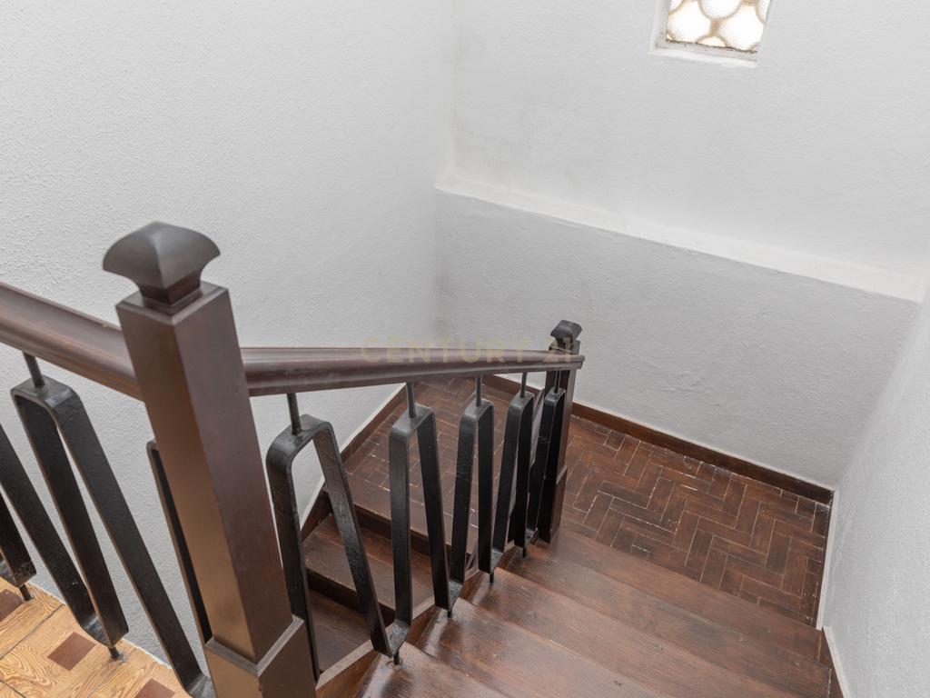 Moradia T6 com Jardim e Vista Panorâmica em Avis - Image 17