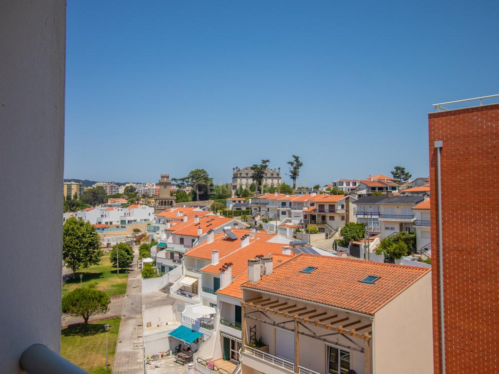 Apartamento Moderno na Figueira da Foz com Estacionamento e Elevador - Image 32