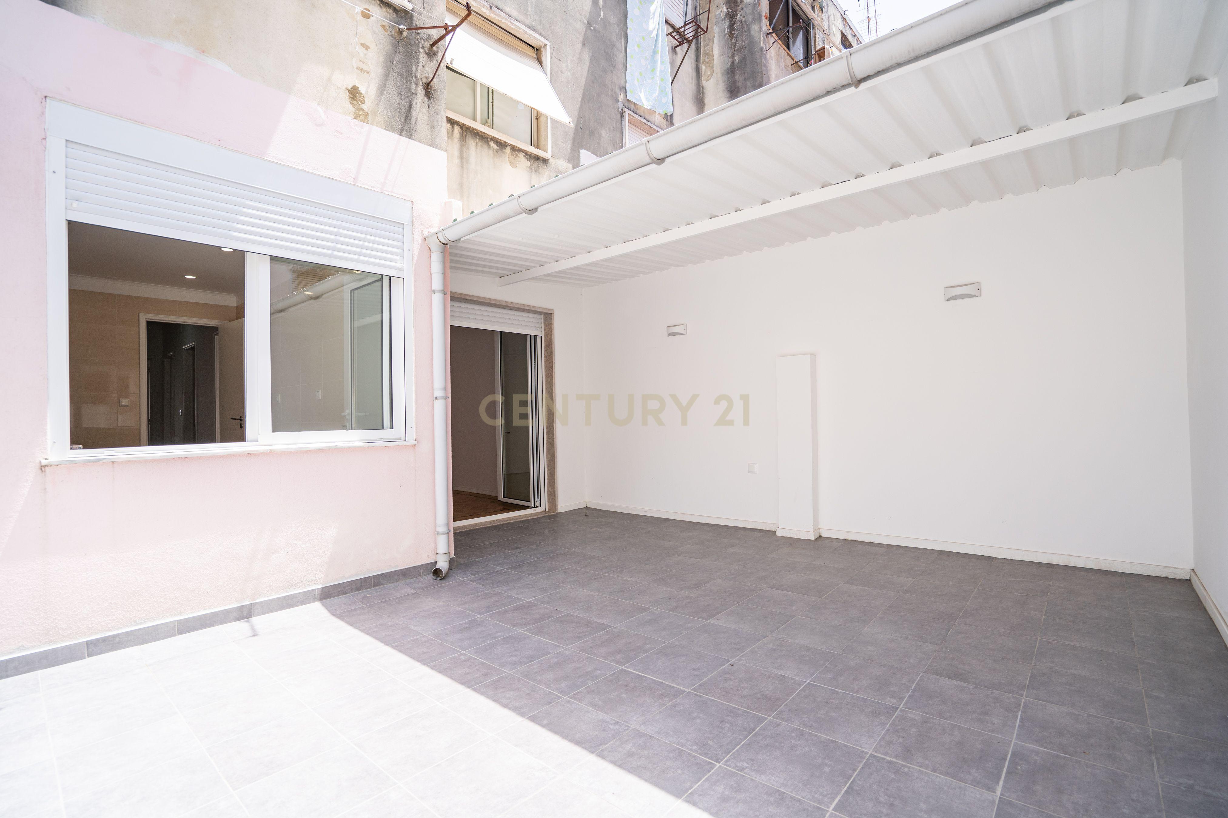 Apartamento Remodelado em Moscavide, Loures - 2 Quartos com Terraço - Widok 2