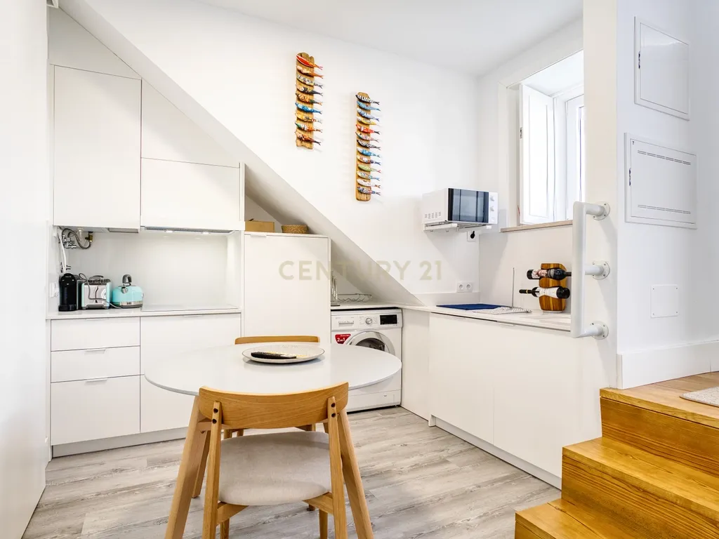Apartamento Renovado T2 em Nazaré - Image 4
