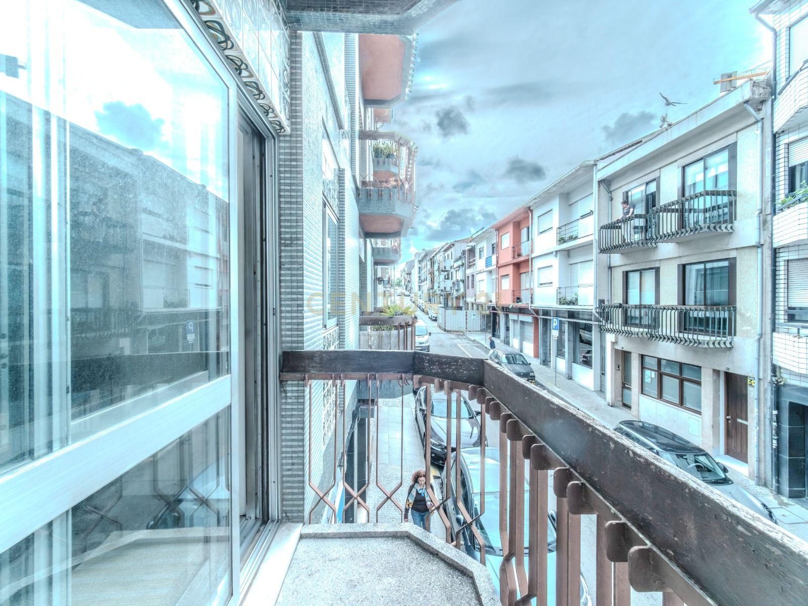 Apartamento T3 em Vila Nova de Gaia - Com Terraço
