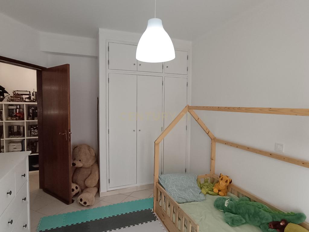 Moderno Apartamento T4 no centro de Olhão - Image 3