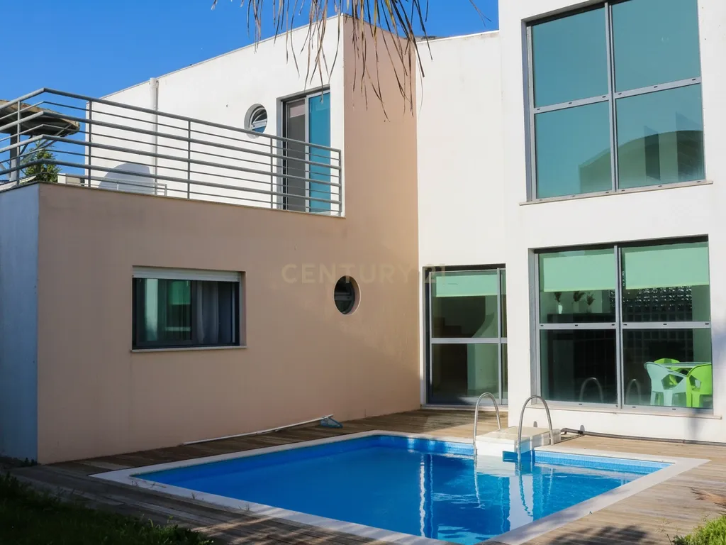 Moradia T3 com Piscina Privativa | Viver com tranquilidade no Palmela Village - Image 3