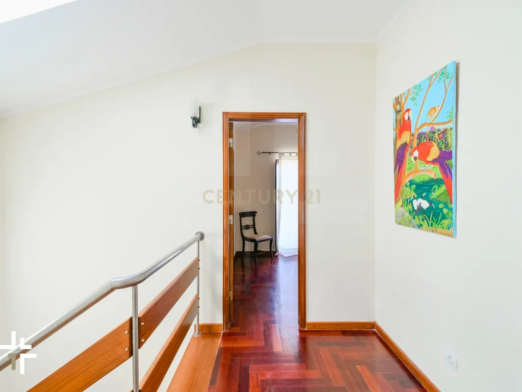 Moradia T2 com Jardim e Alpendres Exclusivos | São Pedro do Estoril - Image 24