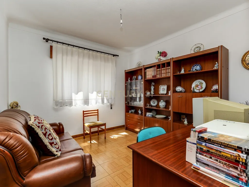 Moradia T8 de 288 m² no Centro de Montargil – Junto à Barragem - Image 18