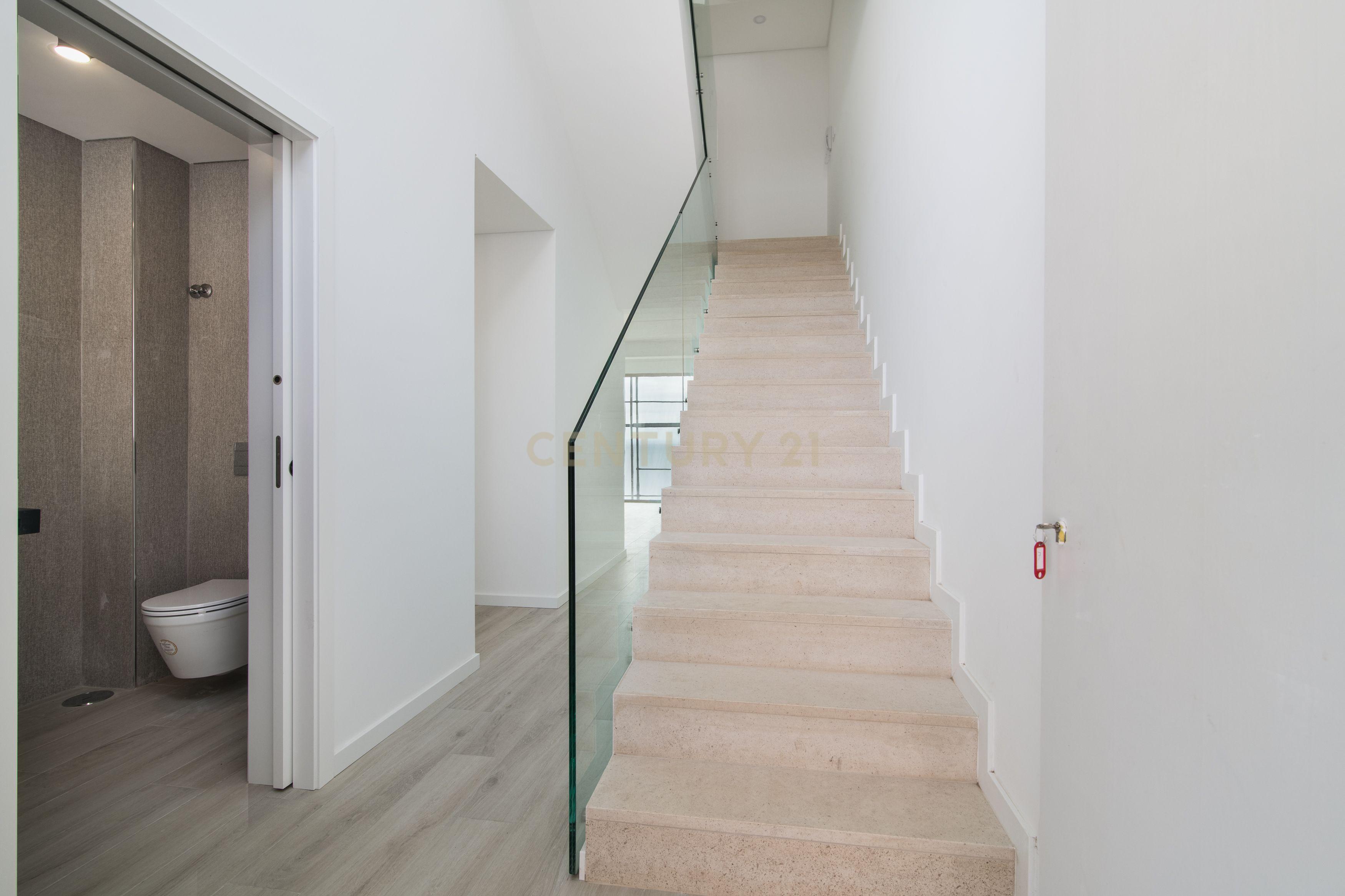 Condomínio Villas d’Ouro – Exclusividade e Conforto no Coração de Sesimbra - Image 29