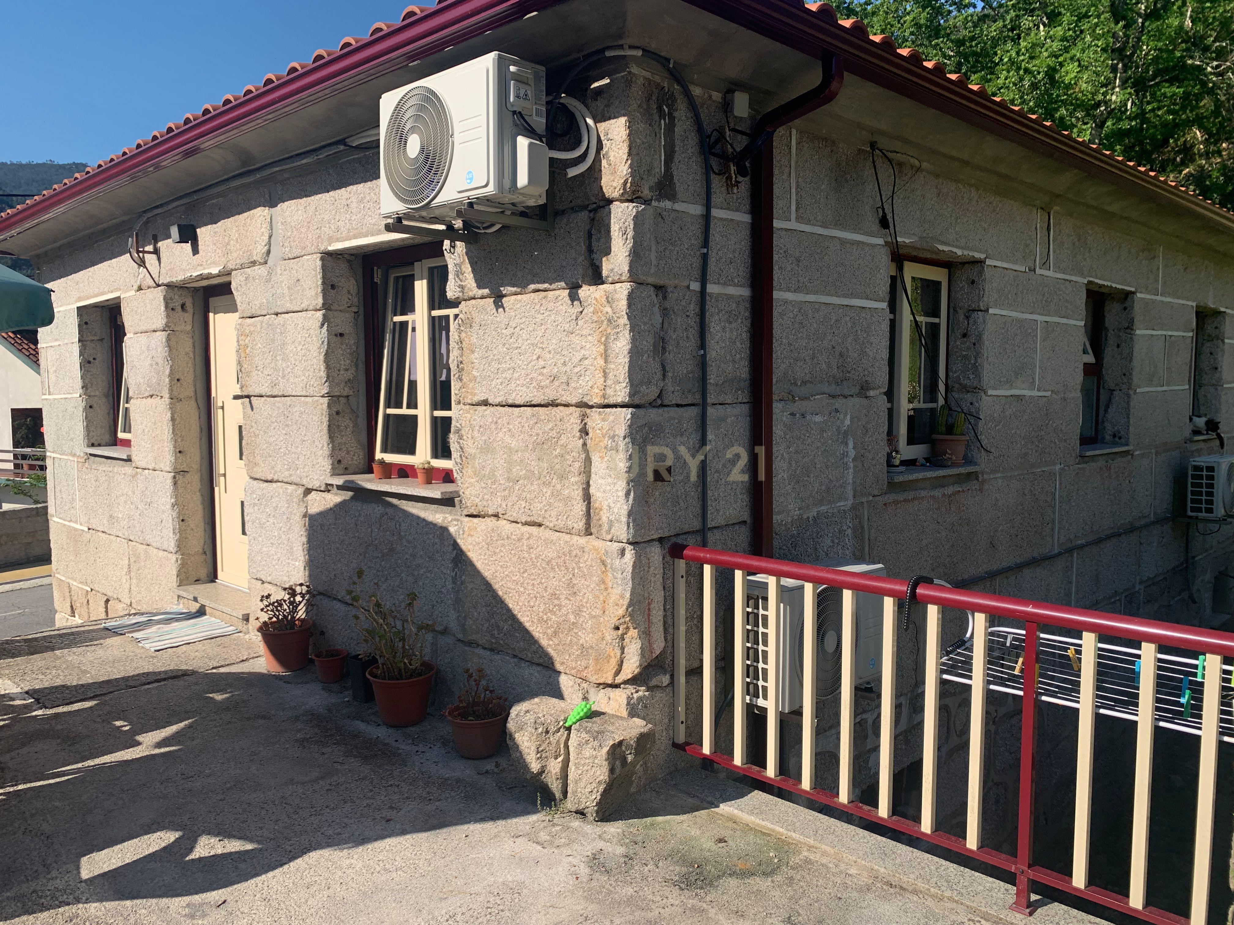 Casa com 3 Apartamentos na Vila do Gerês e 1000 m2 terreno - Image 26