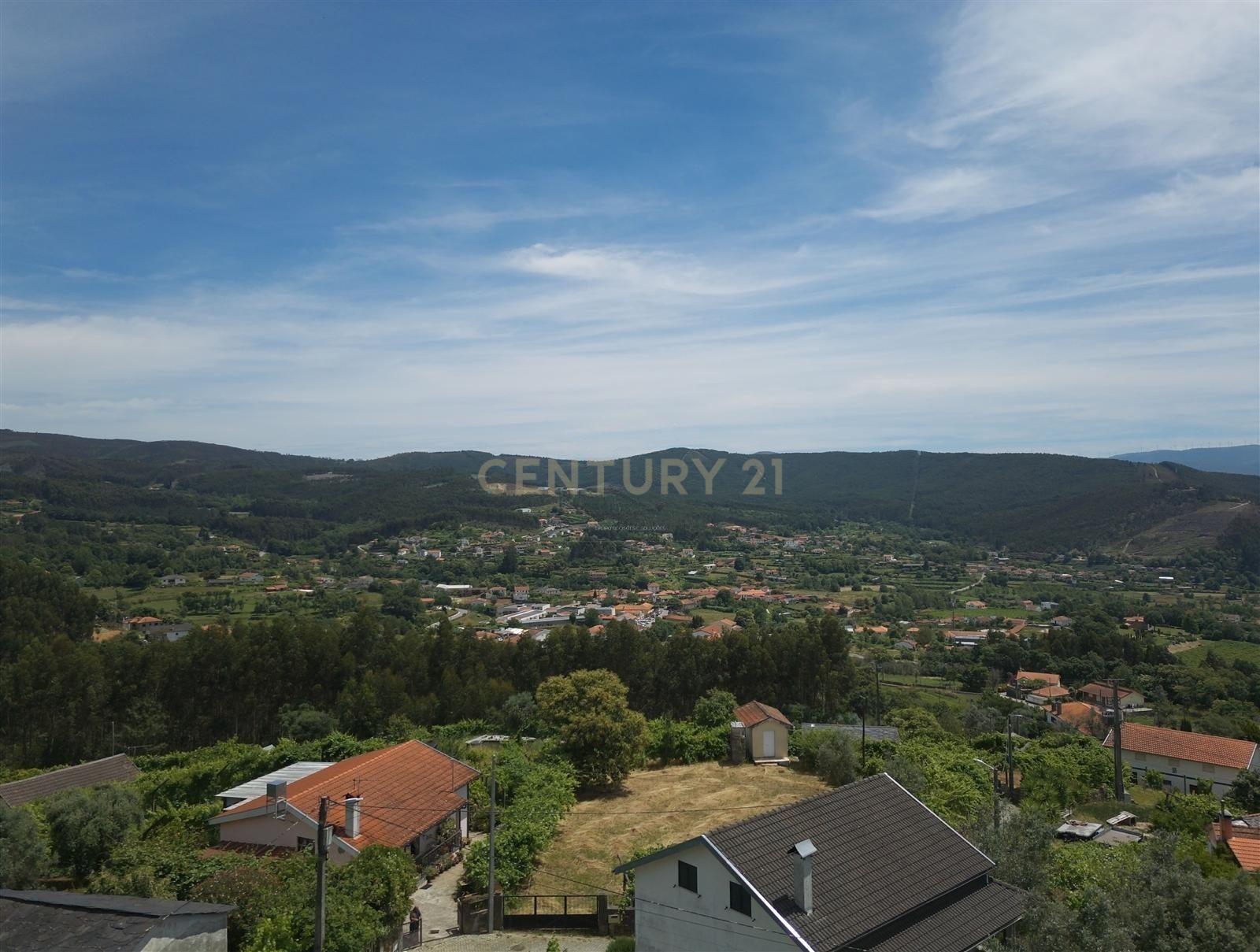 Fotografia 3 de Terreno com casa de arrumos em Alvarenga