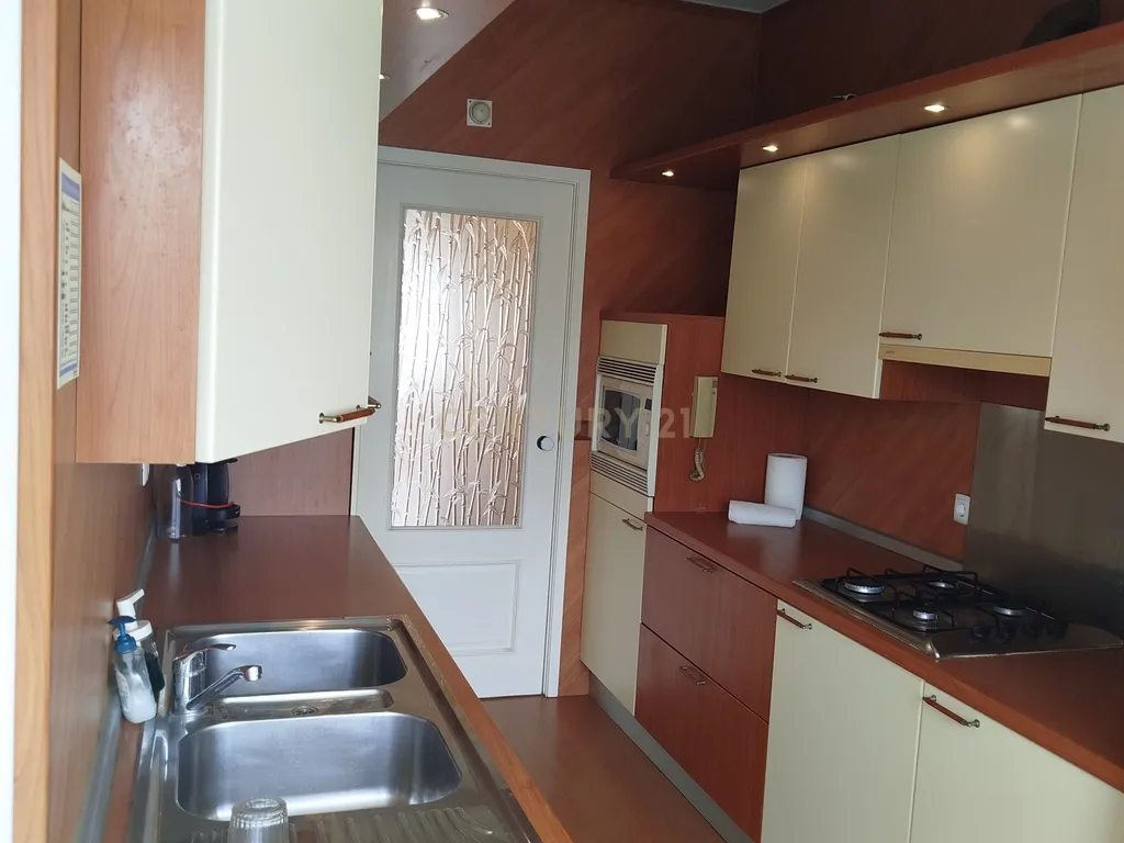 Apartamento T2 Mobilado com Vista Mar e parqueamento 1 carro - Image 15