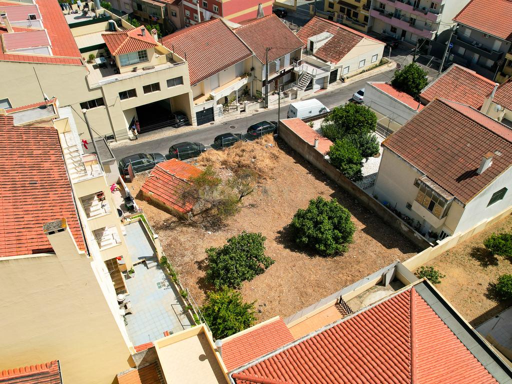 **ESPECTACULAR TERRENO EM LOURES** - Image 19