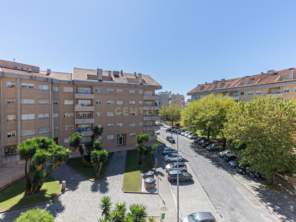 Apartamento T3 com Vista Panorâmica em Canidelo, Vila Nova de Gaia - Image 43