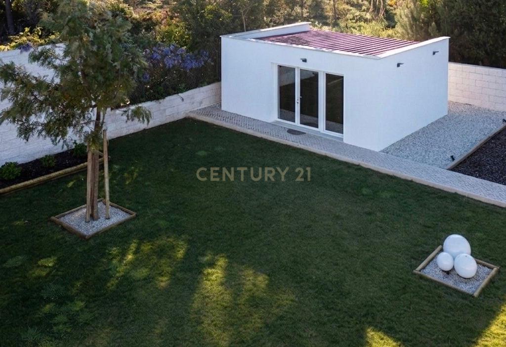 Moradia ultramoderna com 3 quartos: Vida sustentável na Costa da Prata - Image 14