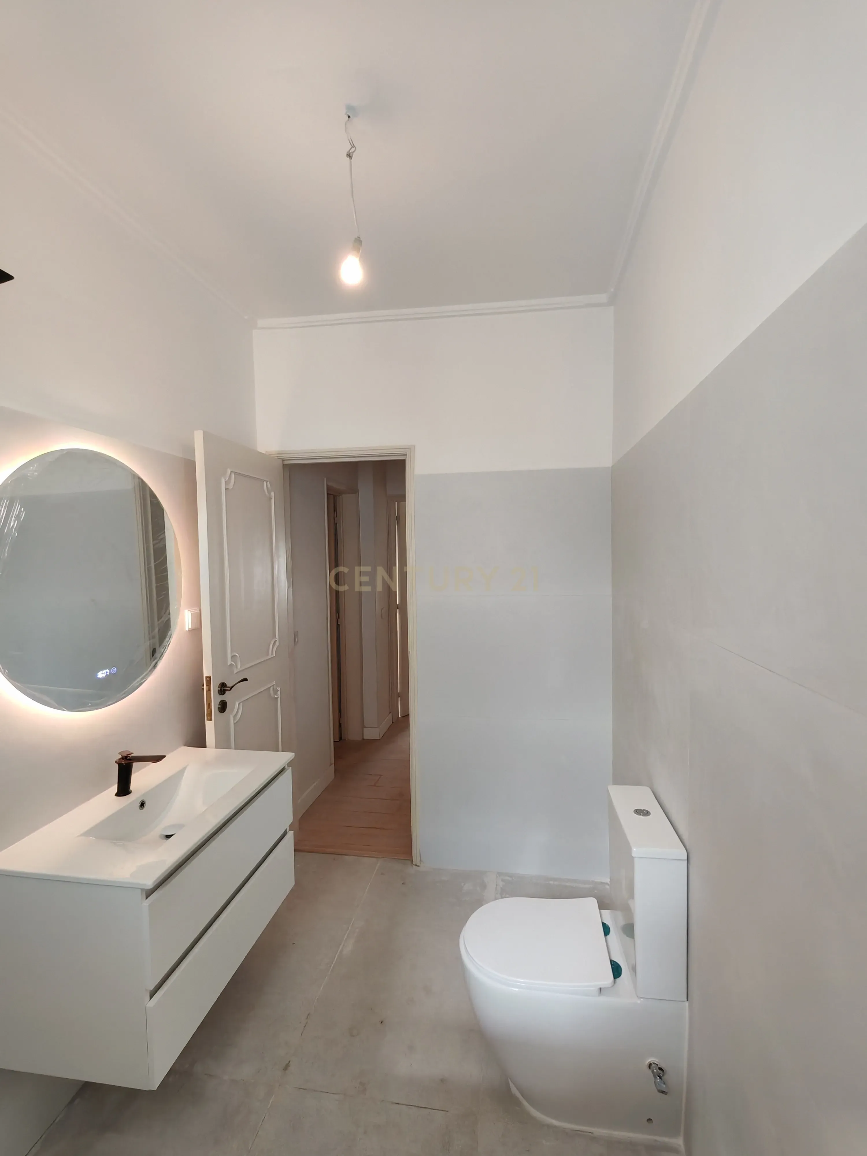 Fotografia 9 de Apartamento T2 em Campolide, Lisboa