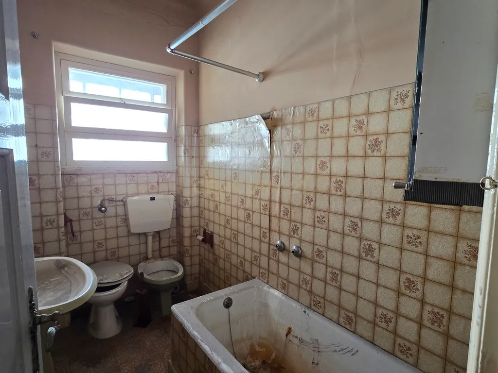T2 com Sotão para reabilitação Falagueira, Amadora. - Image 15