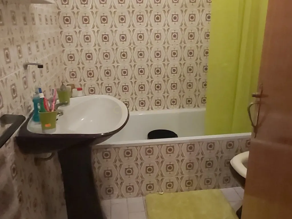 🌞 Apartamento T4 Luminoso com Excelentes Áreas e Garagem– Zona Premium de Beja - Image 13