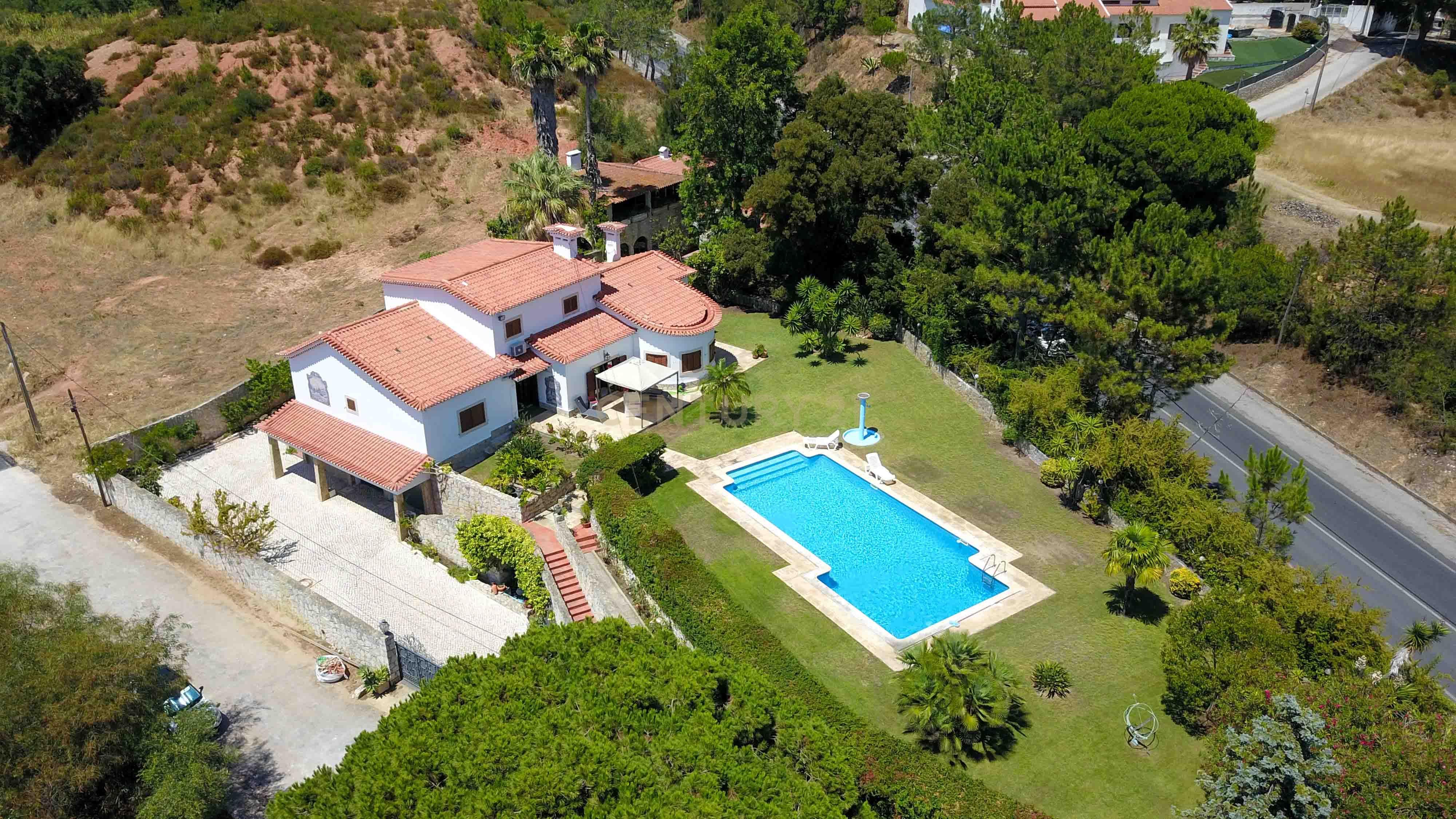 Fotografia 4 de QUINTA EM PALMELA | 7 QUARTOS | 4 CASAS DE BANHO | 3 PISOS