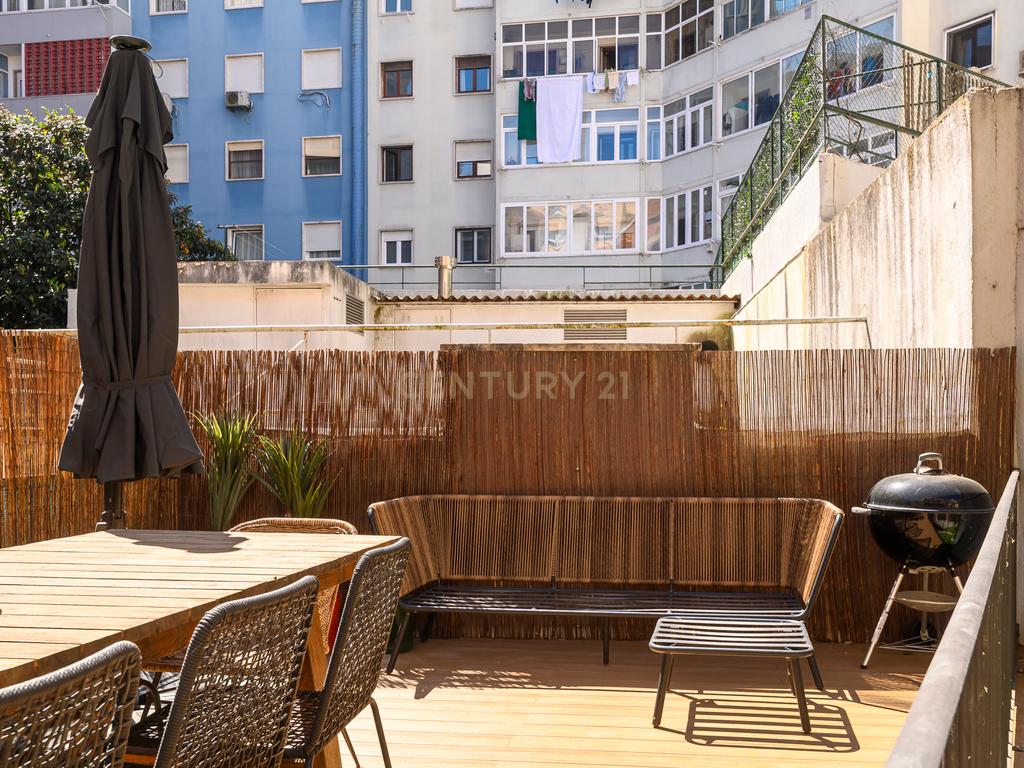 Moderno T3 com Terraço em Avenidas Novas, Lisboa - Image 38