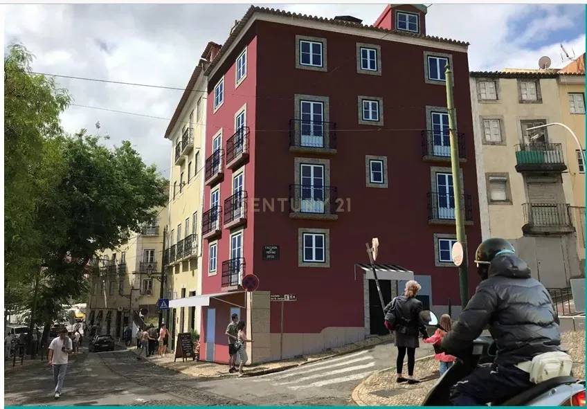 RED BUILDING Apartamento Triplex T1 + 1 NOVO no Centro Histórico de Lisboa - Image 8