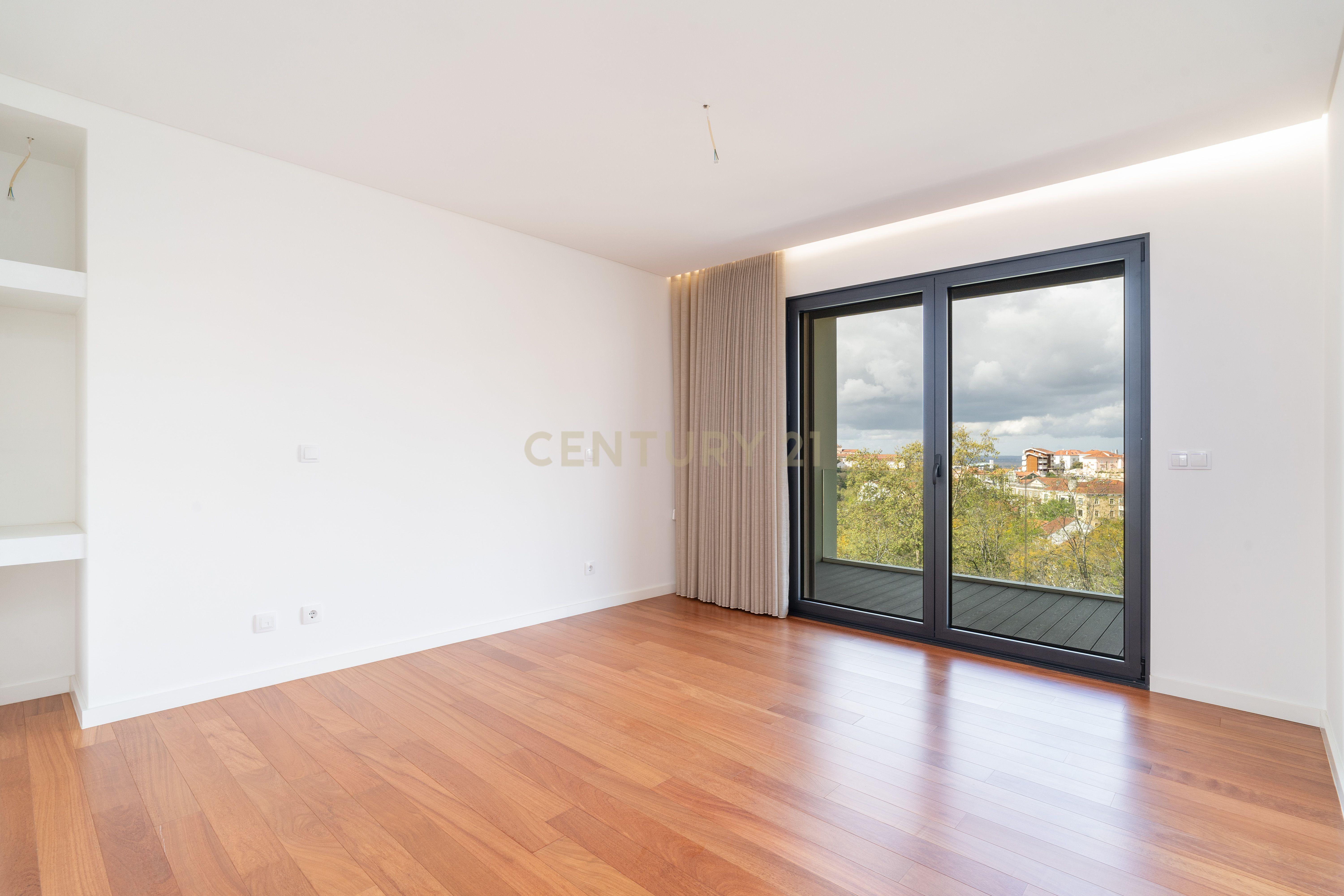 Requintada Penthouse T6 em Celas - Coimbra - Image 17