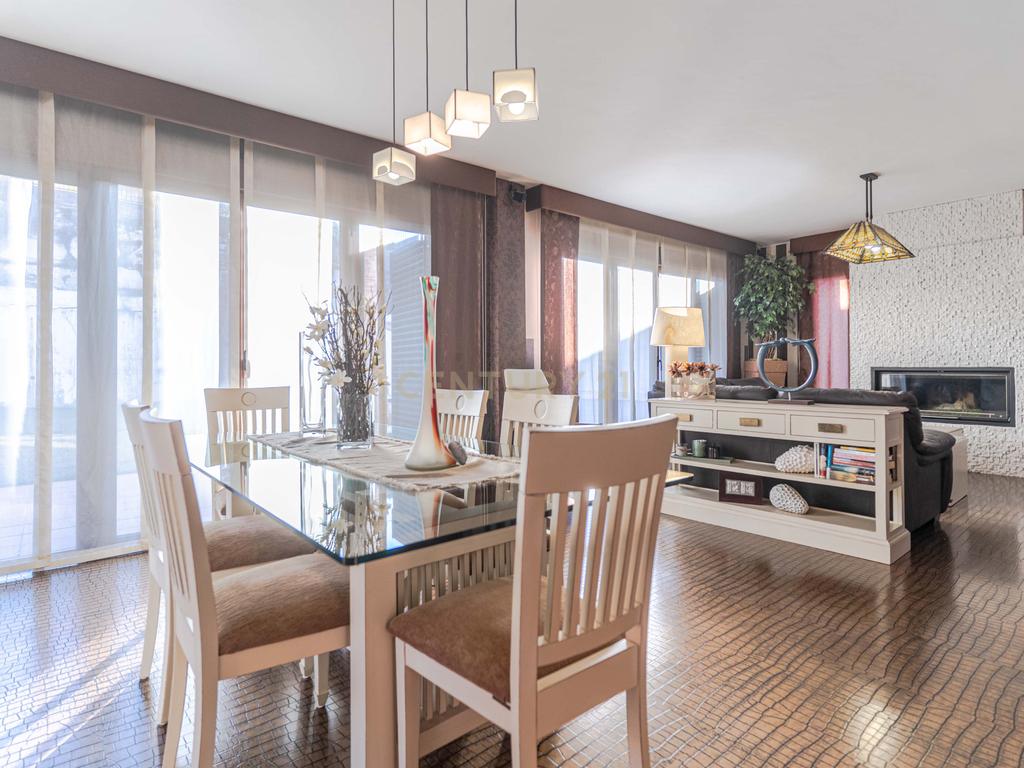 Chalet Independiente en Altos de la Zubia