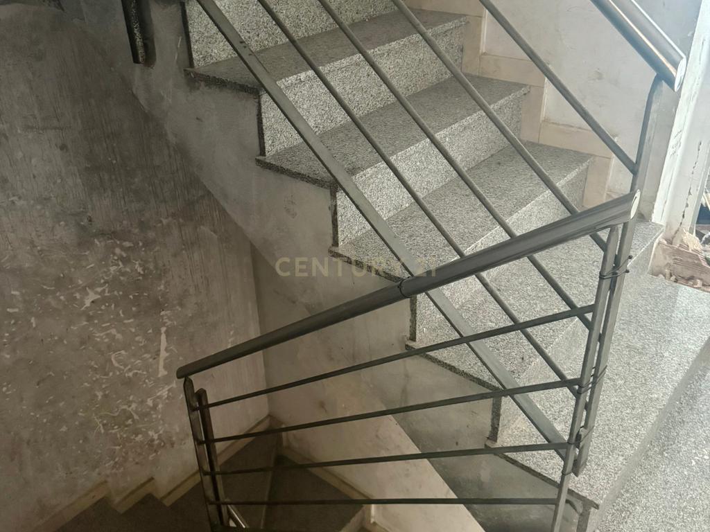 - Image 11