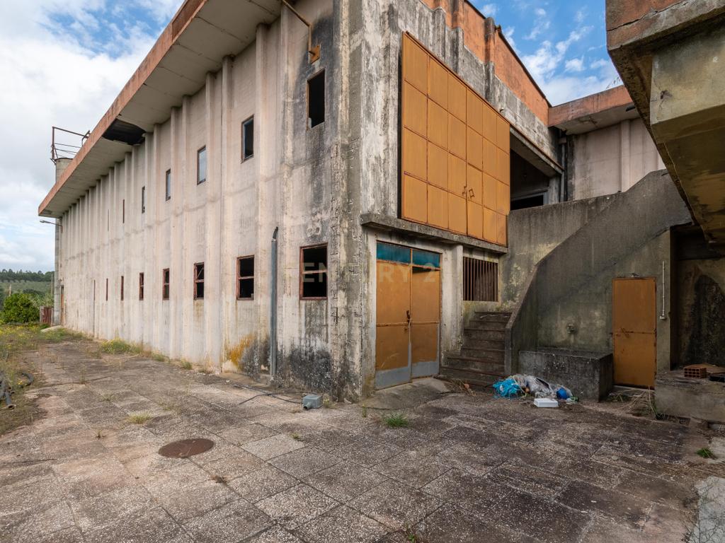 Terreno com Armazém, Moradia e Projeto pré aprovado | Excelente Oportunidade de Investimento - Image 25