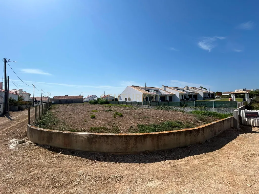 Terreno Urbano com 1.661m2, com capacidade construtiva de 498m2 em Azoia - Sesimbra - Image 4