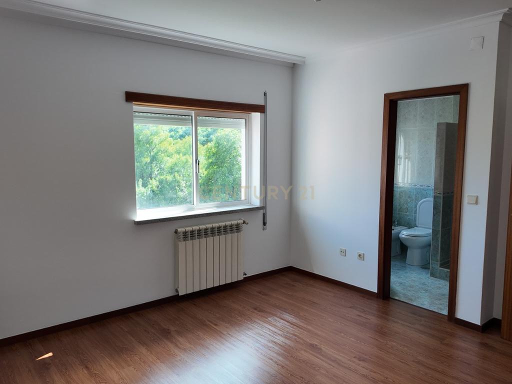Apartamento T2 em Covilhã e Canhoso  - Image 10