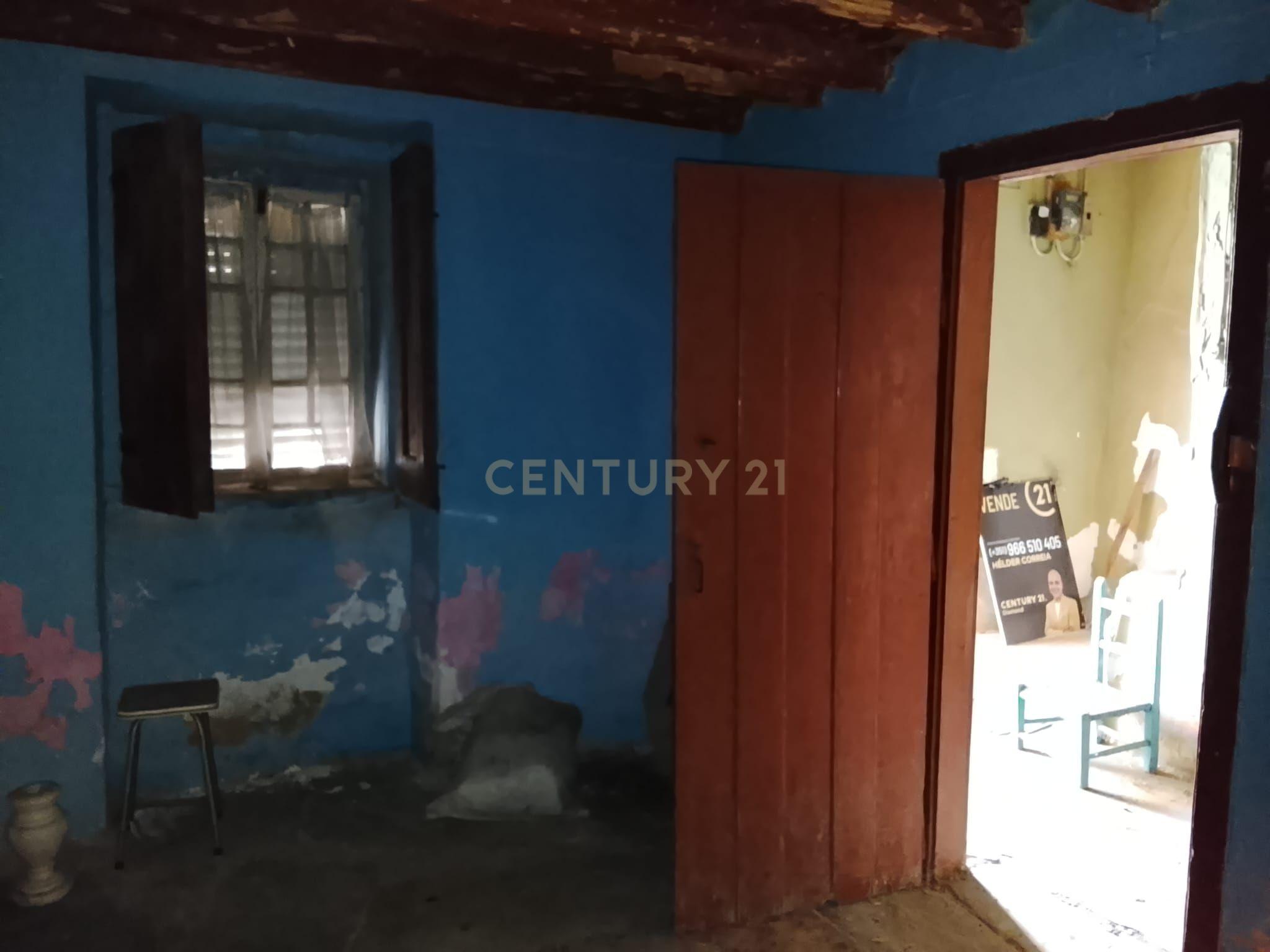Fotografia 3 de Moradia para Recuperação no Alto Alentejo – Excelente Oportunidade de Investimento