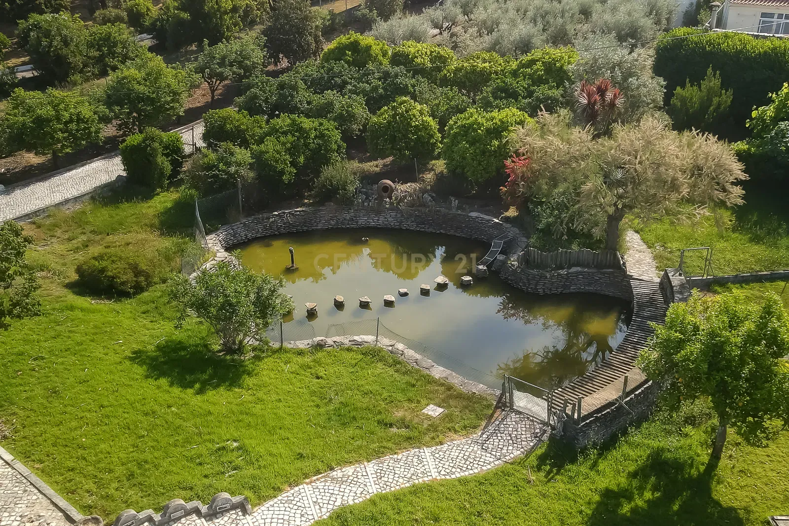 Fotografia 10 de Moradia de sonho com Piscina, 7 Divisões e com Terreno 8461 m2  – Excelente Localização, a 40 minutos de Lisboa !