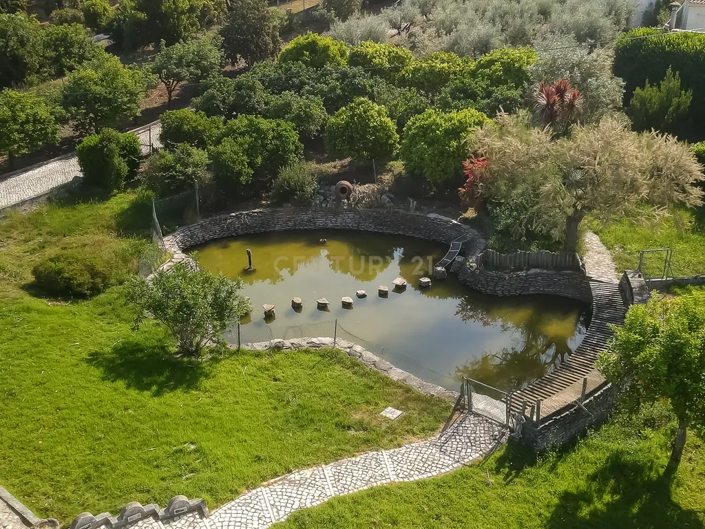 Moradia de sonho com Piscina, 7 Divisões e com Terreno 8461 m2 – Excelente Localização, a 40 minutos de Lisboa ! - Image 10