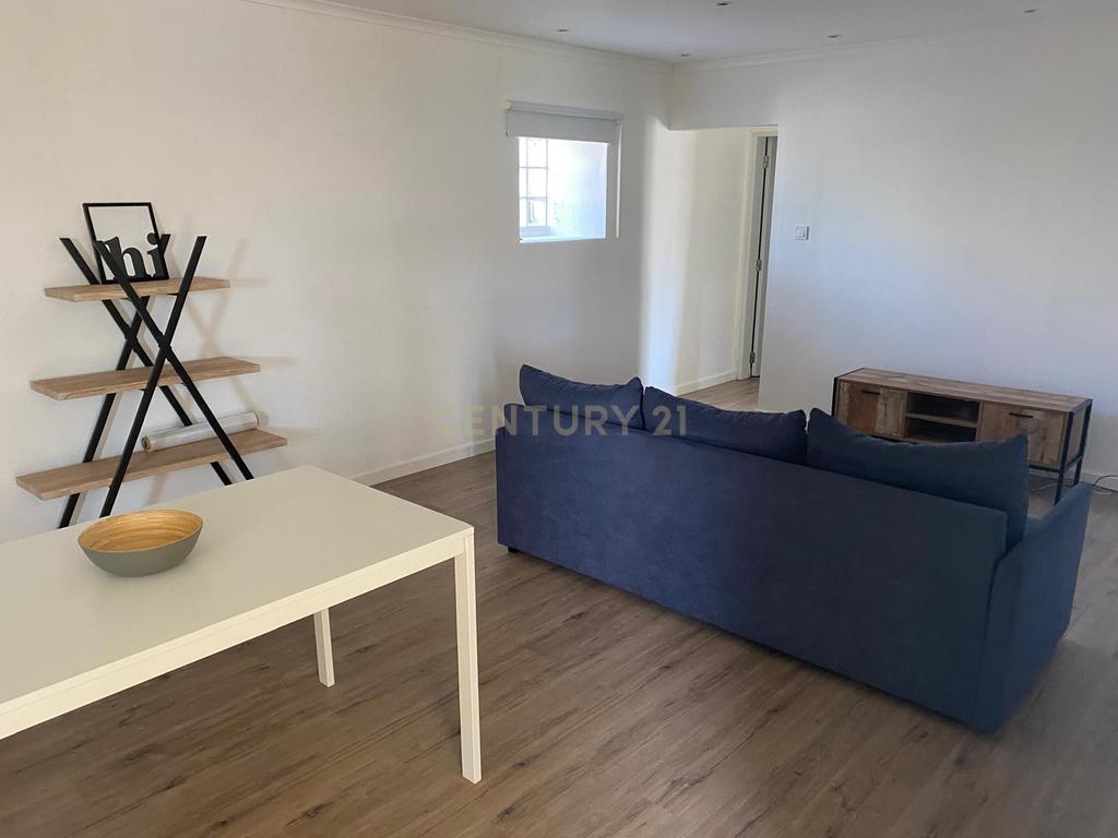 Apartamento em andar de moradia T2 (R/C) - Caeiros Mafra - Image 8