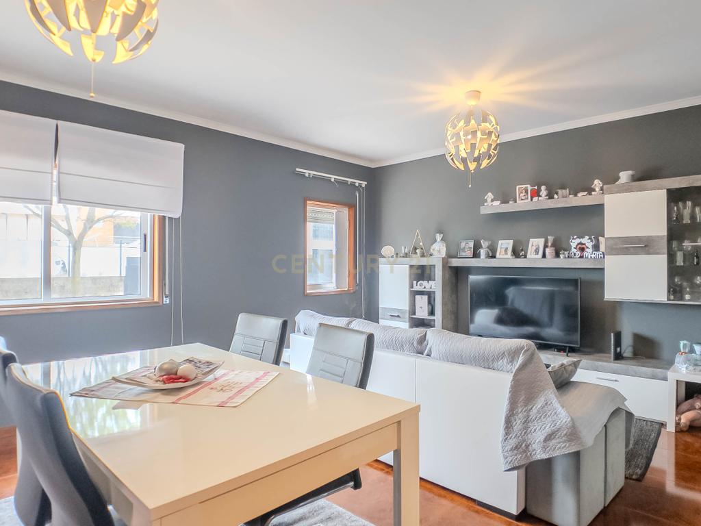 Apartamento T3 na Póvoa de Varzim - Image 1