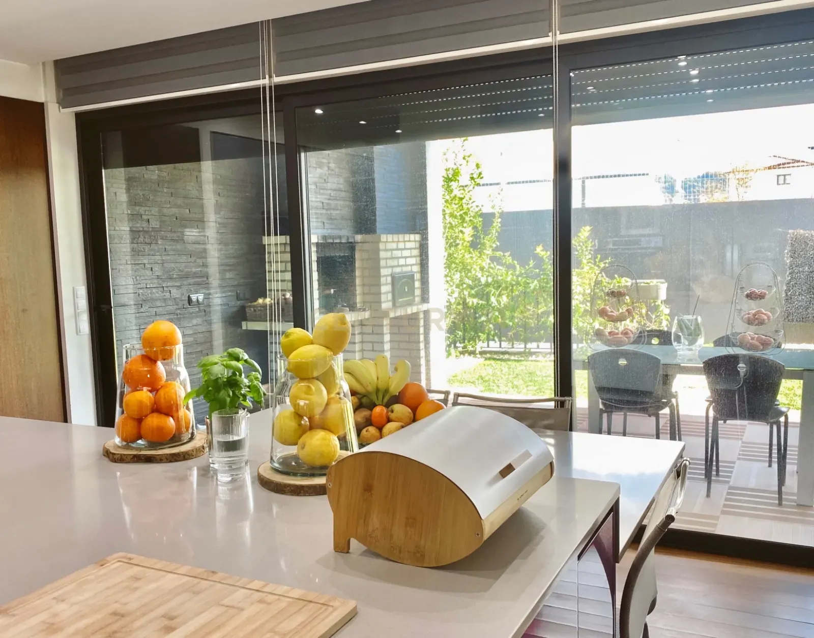 Luxuosa Moradia Isolada T3 em Guimarães com Vista para a Montanha - Image 7