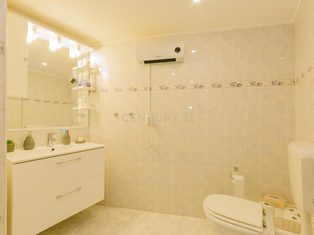 Apartamento T2 em Santa Marta do Pinhal – Corroios - Image 16