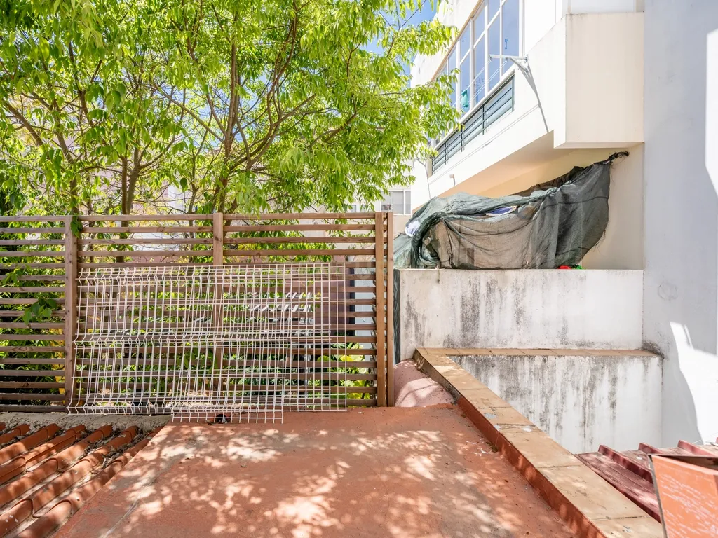 Apartamento T2 em Portimão com Terraço e Boa Localização - Image 8