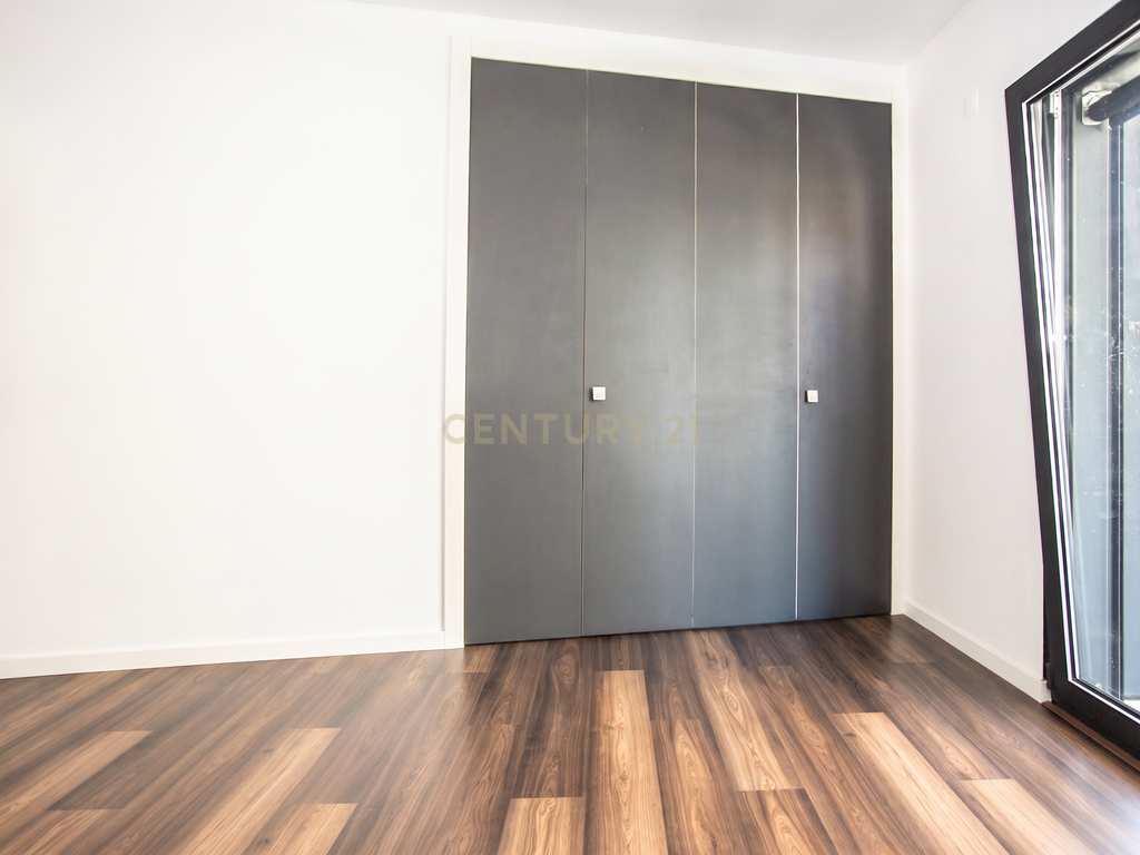 Apartamento de luxo com 5 assoalhadas, 2 garagens e parqueamento - Image 37
